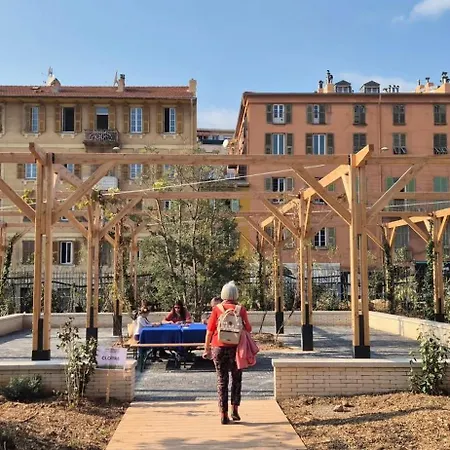 Adagio Access Garibaldi 2* نيس