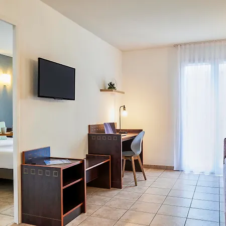 Hotel apartamentowy Adagio Access Garibaldi