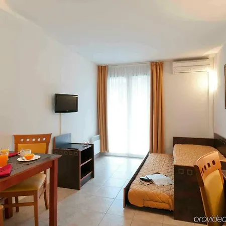 Adagio Access Garibaldi 2*