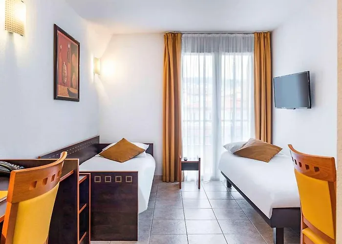 Adagio Access Garibaldi نيس
